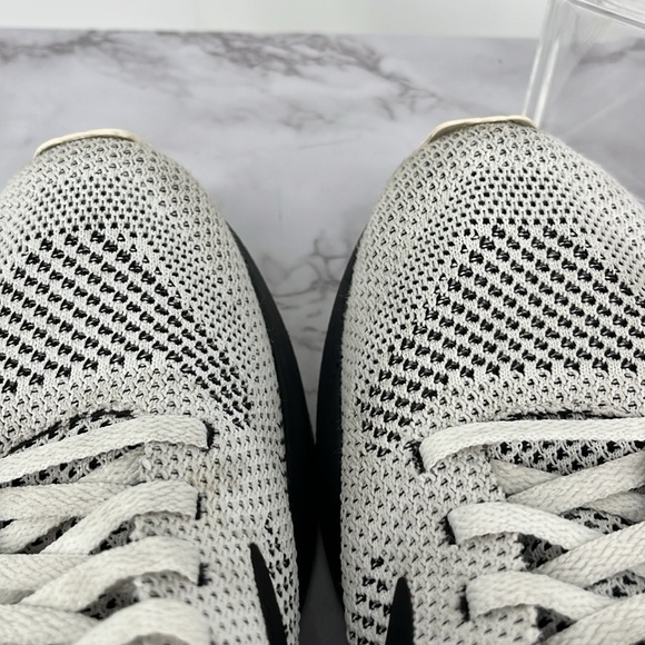 BROOKS REVEL 5 Running Shoes 9.5 Black White Comfy Active Casual Walking - Picture 8 of 8